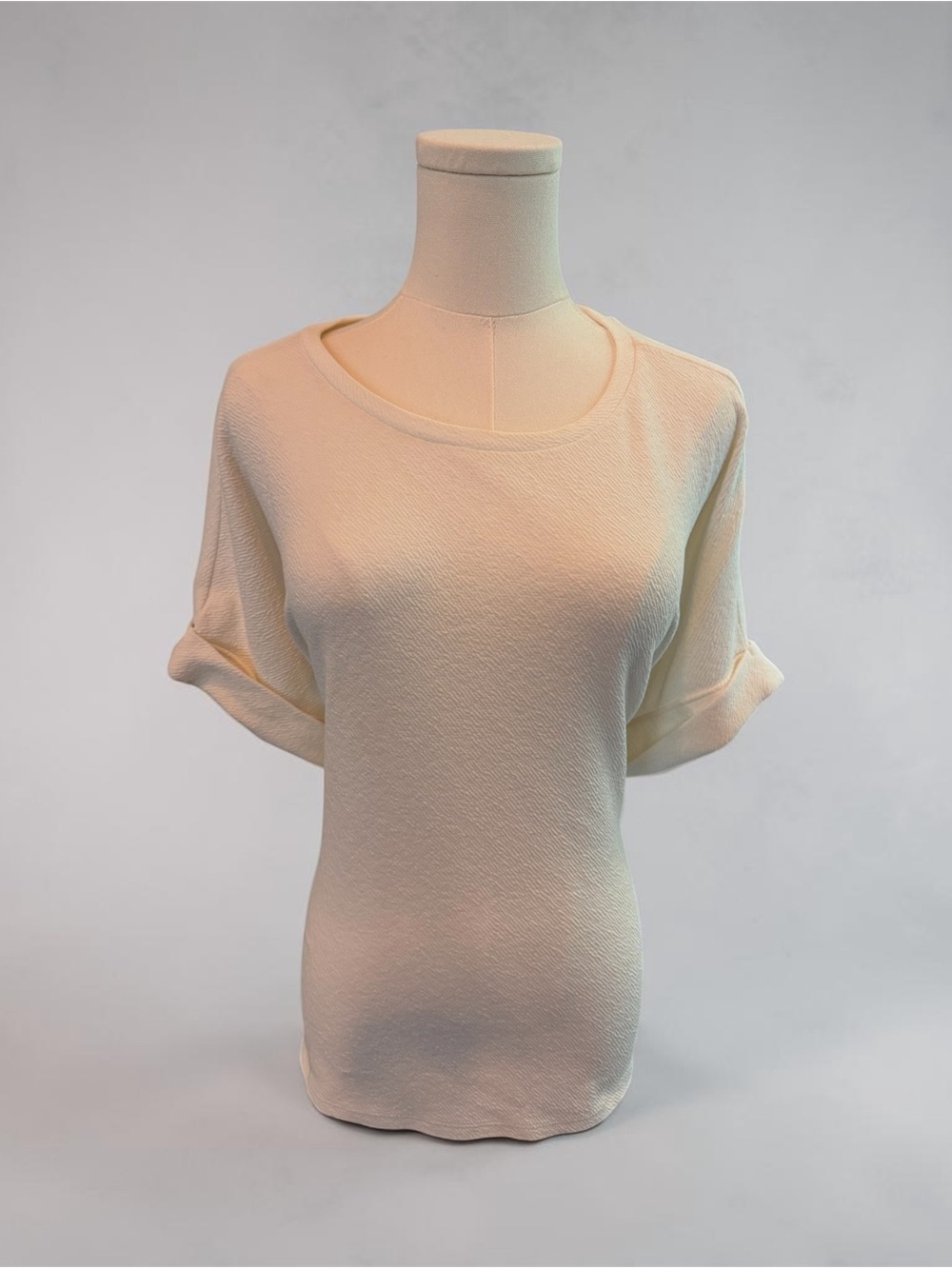 Express Cream Short-Sleeve Textured Tee